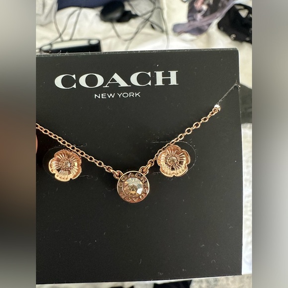 Coach flower Earrings and necklace set - Picture 2 of 3